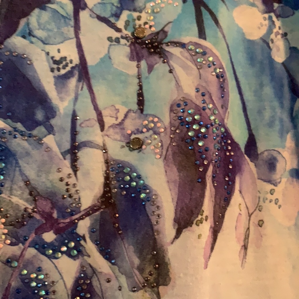 Top - Picture 3 of 3